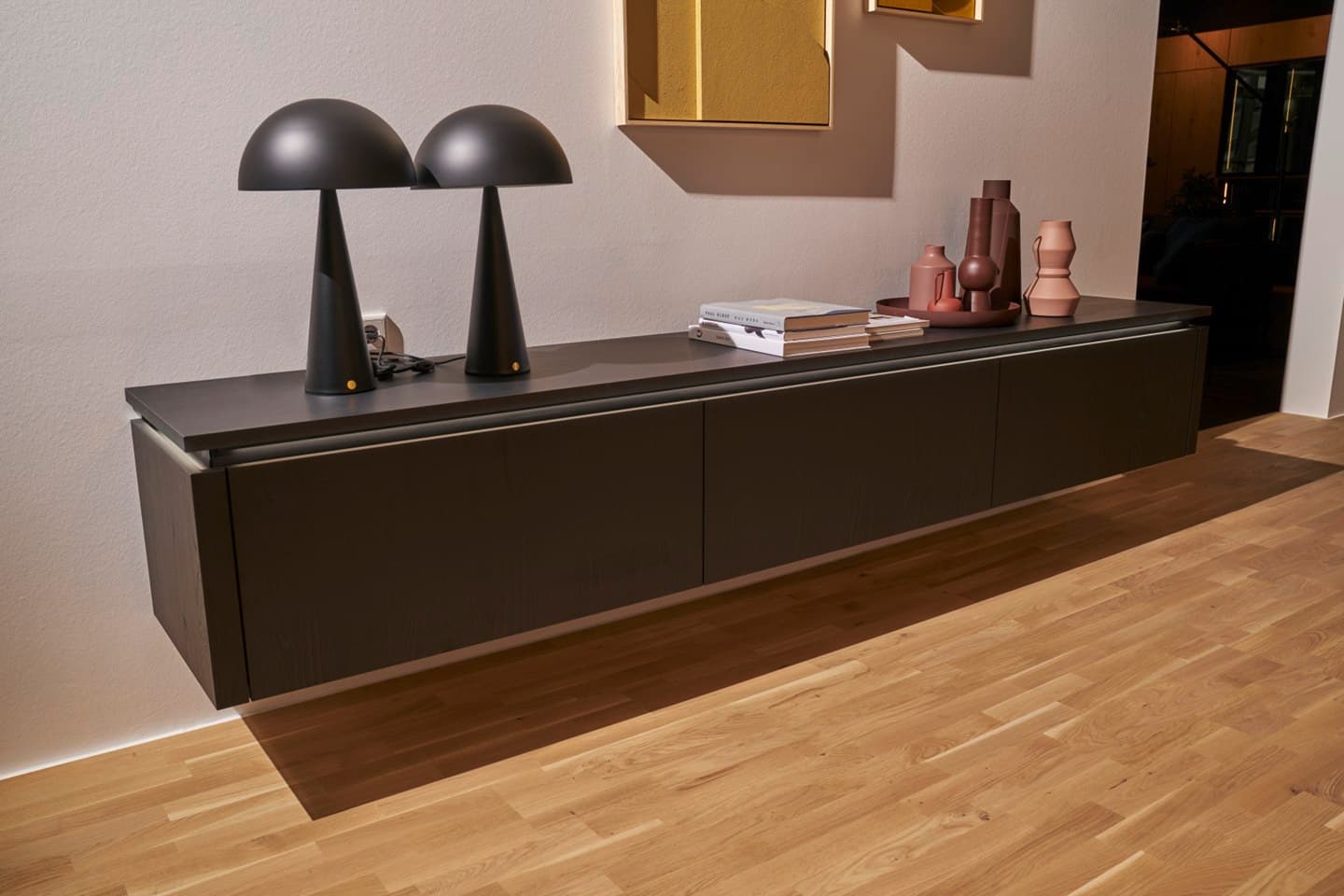 Ein farbliches Zusammenspiel aus Rot und Schwarz