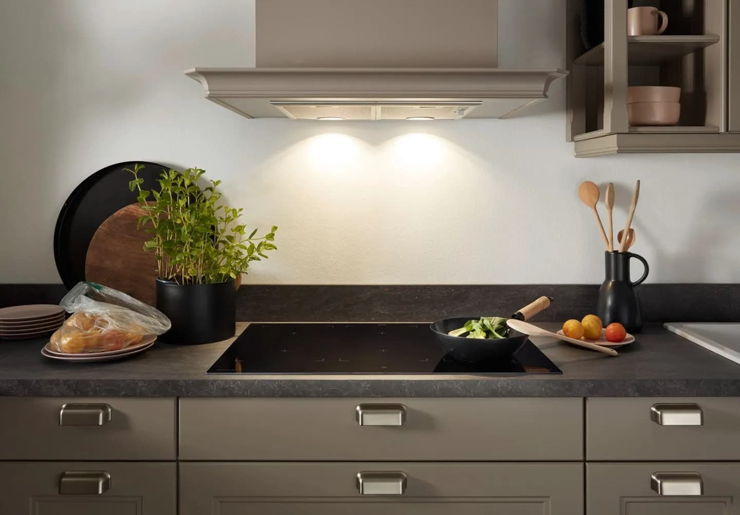 Moderne, zum Wohnraum offene Landhausküche 3