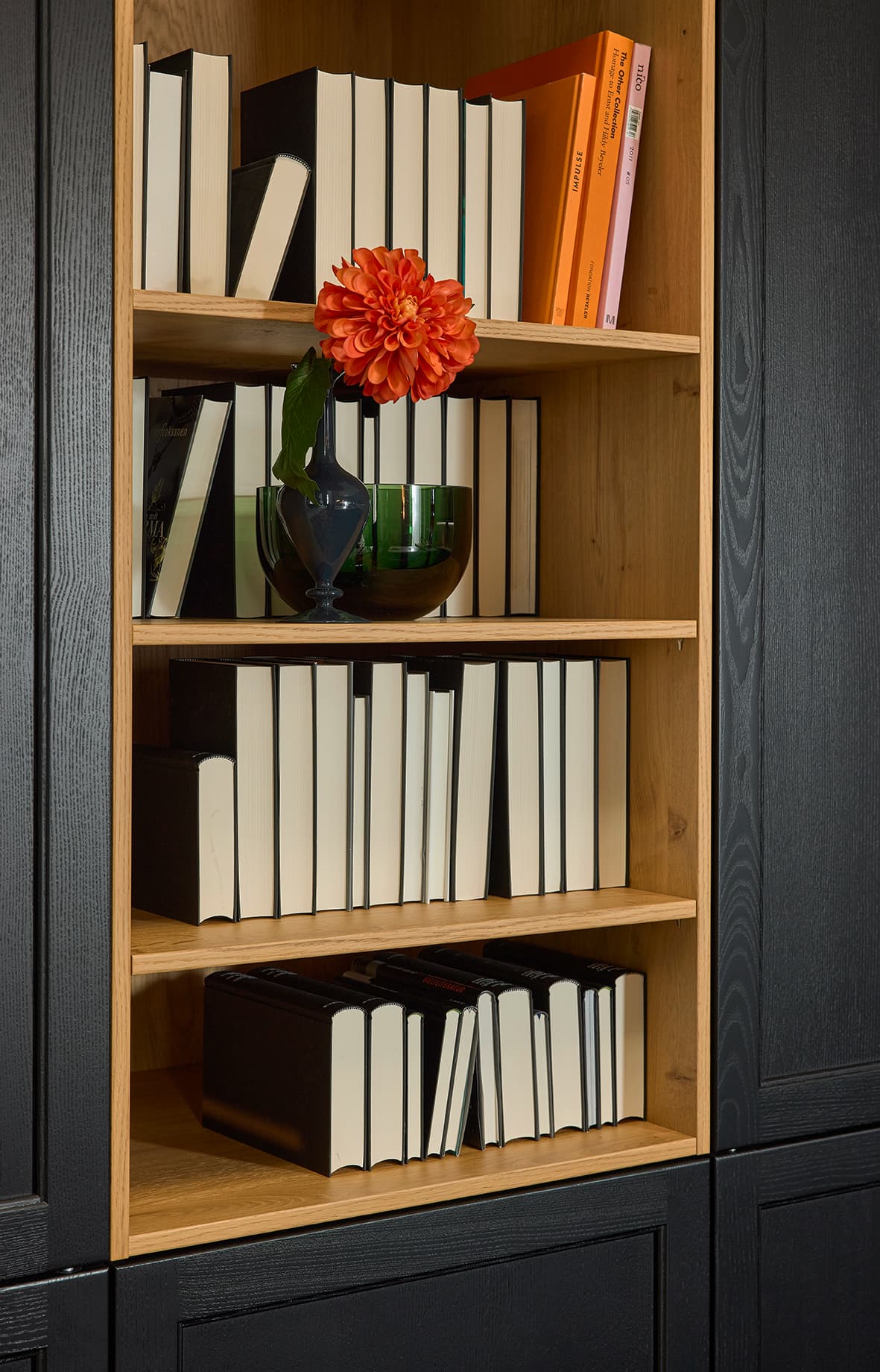 Elegante Planung bei Lugano Lack in schwarz