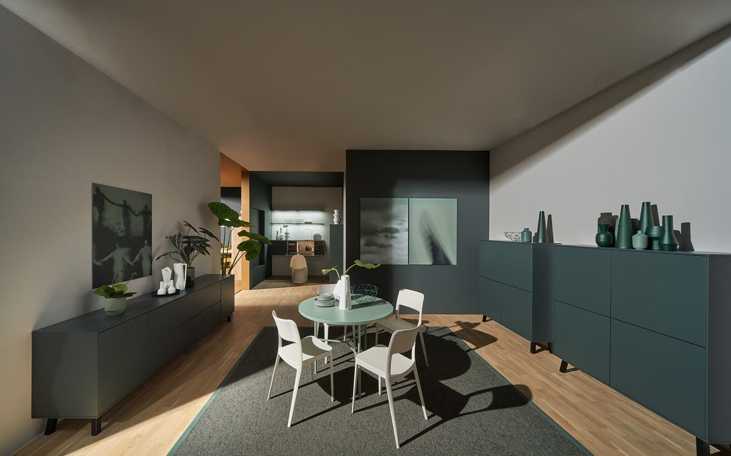 Farbharmonie pur: Wohnen in monochrom