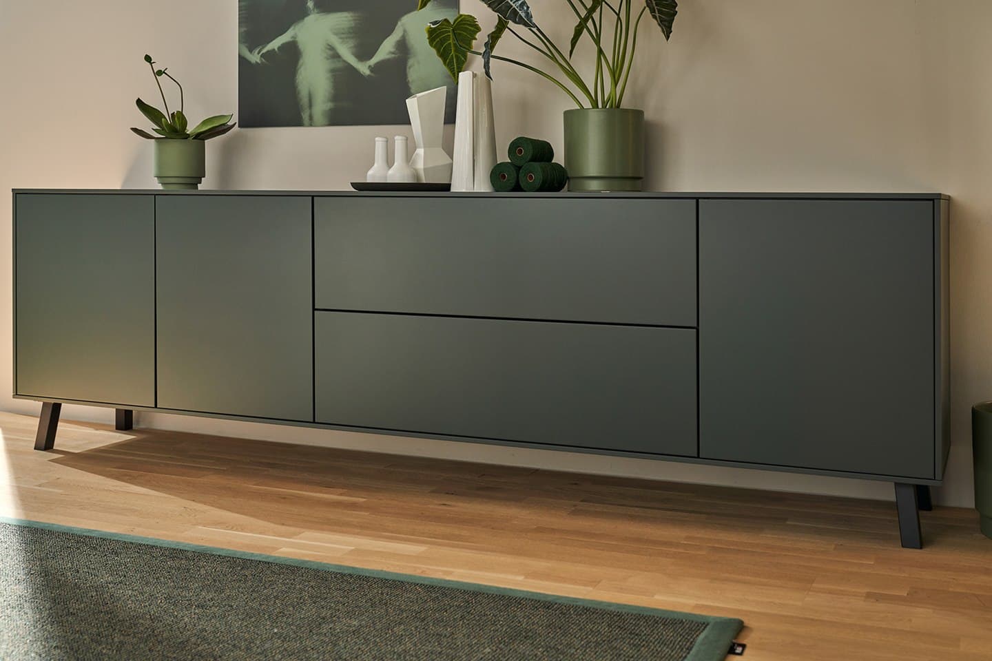 Farbharmonie pur: Wohnen in monochrom